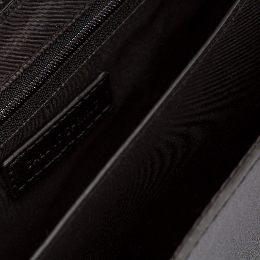 Borsa a mano nera da donna in "pelle vegana" Call It Spring Chainned