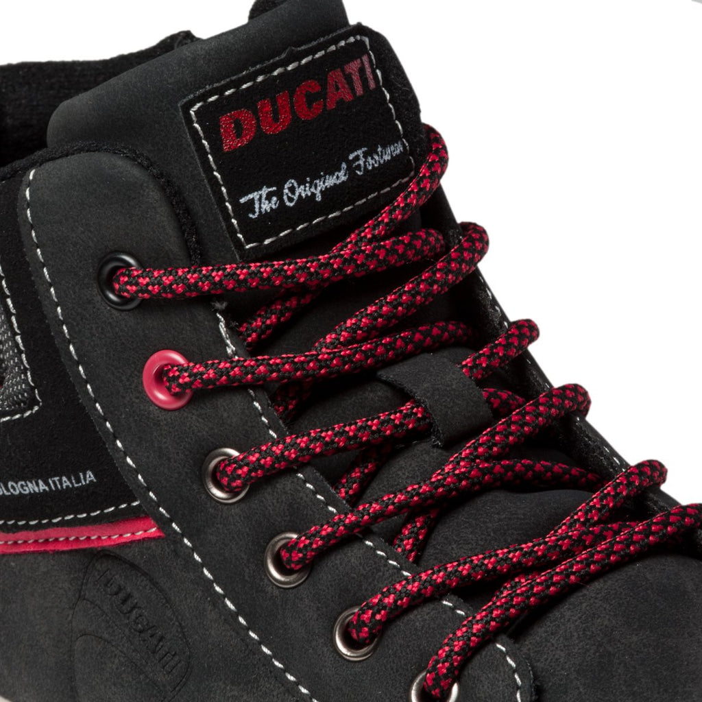 Sneakers alte nere con colletto imbottito e logo laterale Ducati