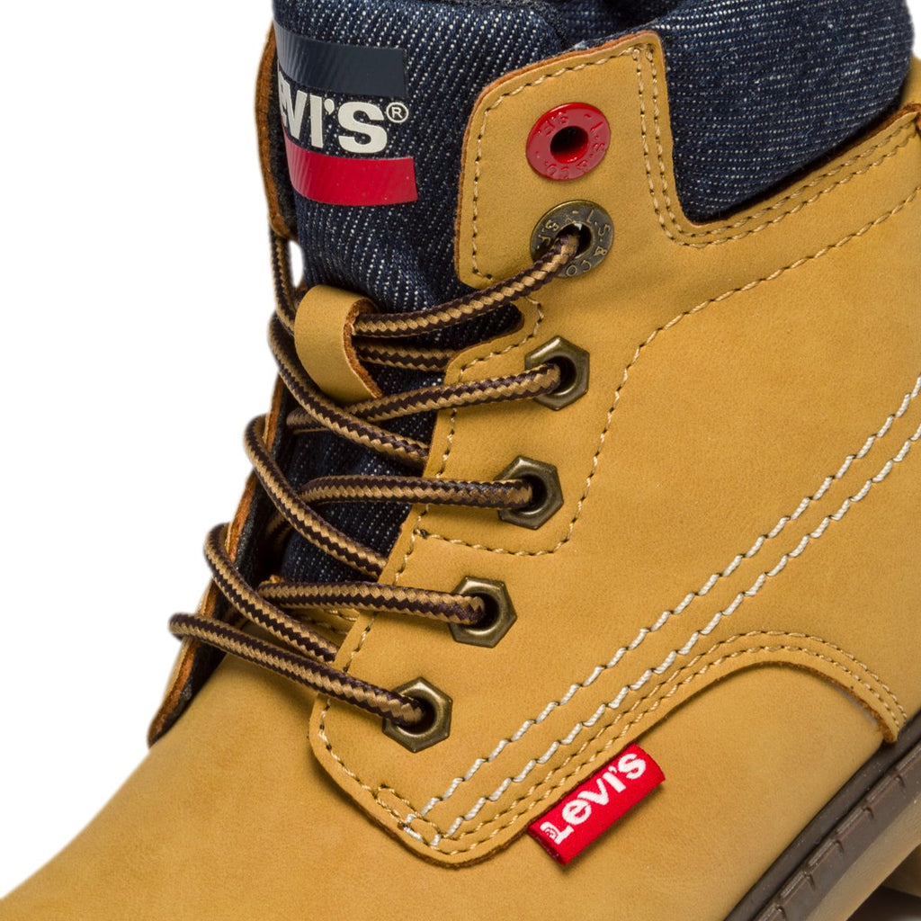 Scarponcini camel con colletto imbottito ed etichetta logata Levi's