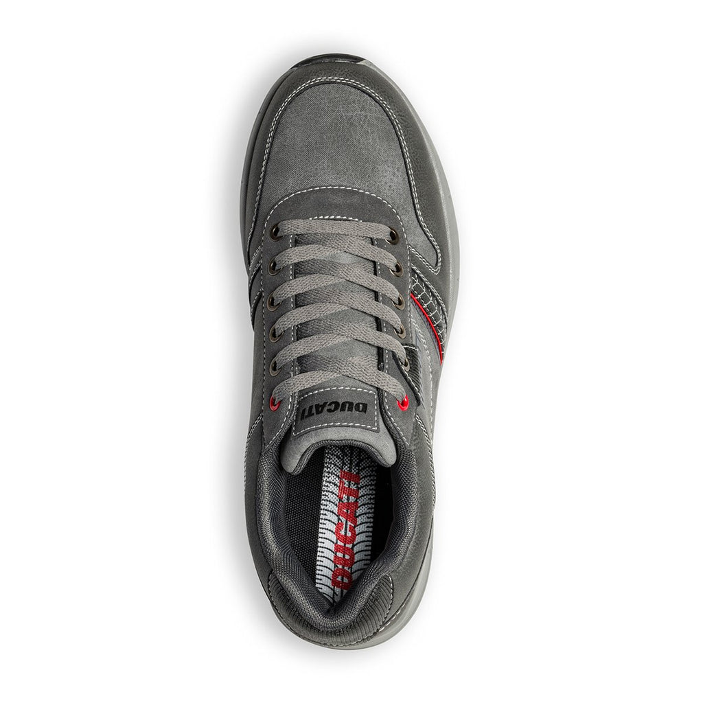 Sneakers grigie con cuciture a contrasto e patch logo sulla linguetta Ducati