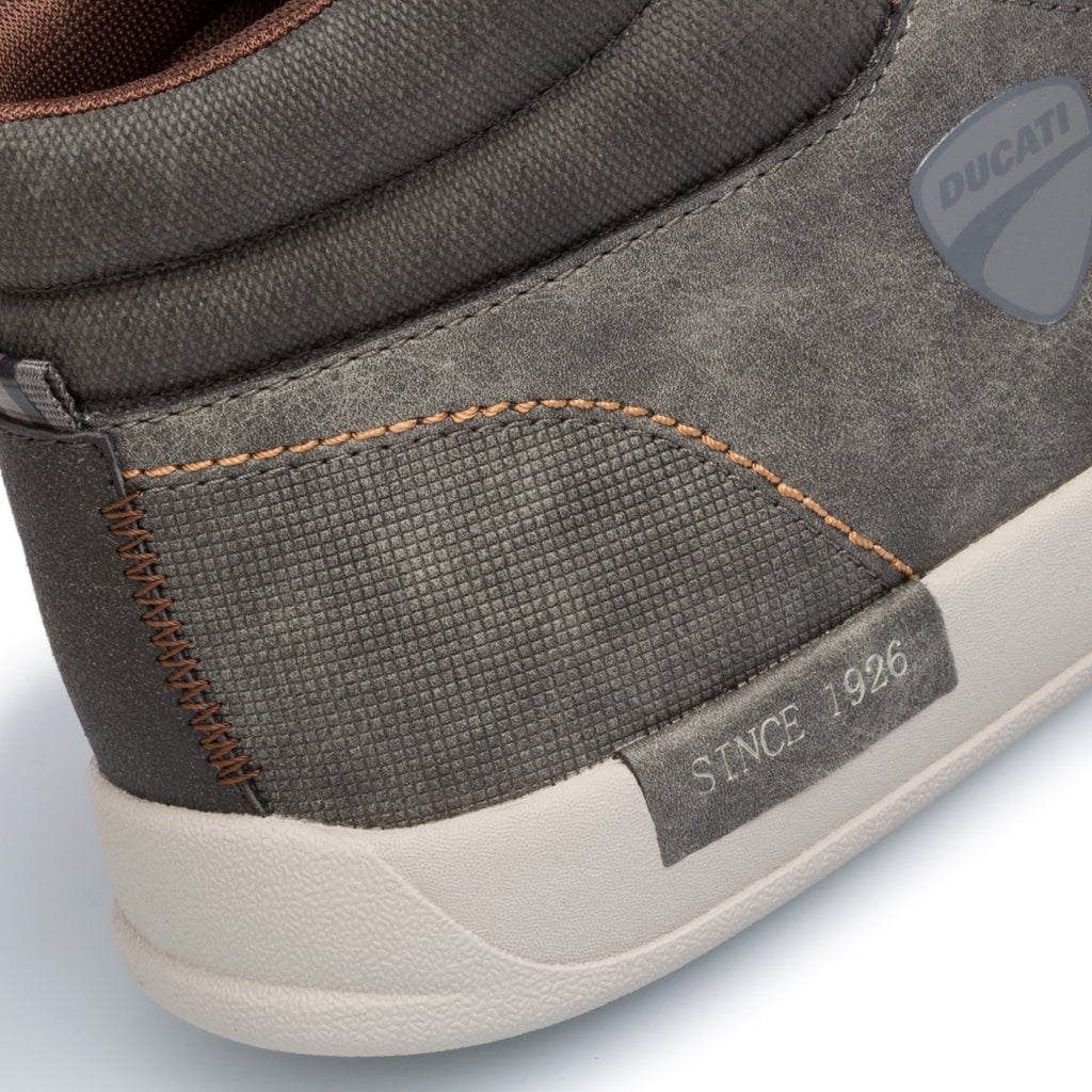 Sneakers alte grigie con zip laterale Ducati