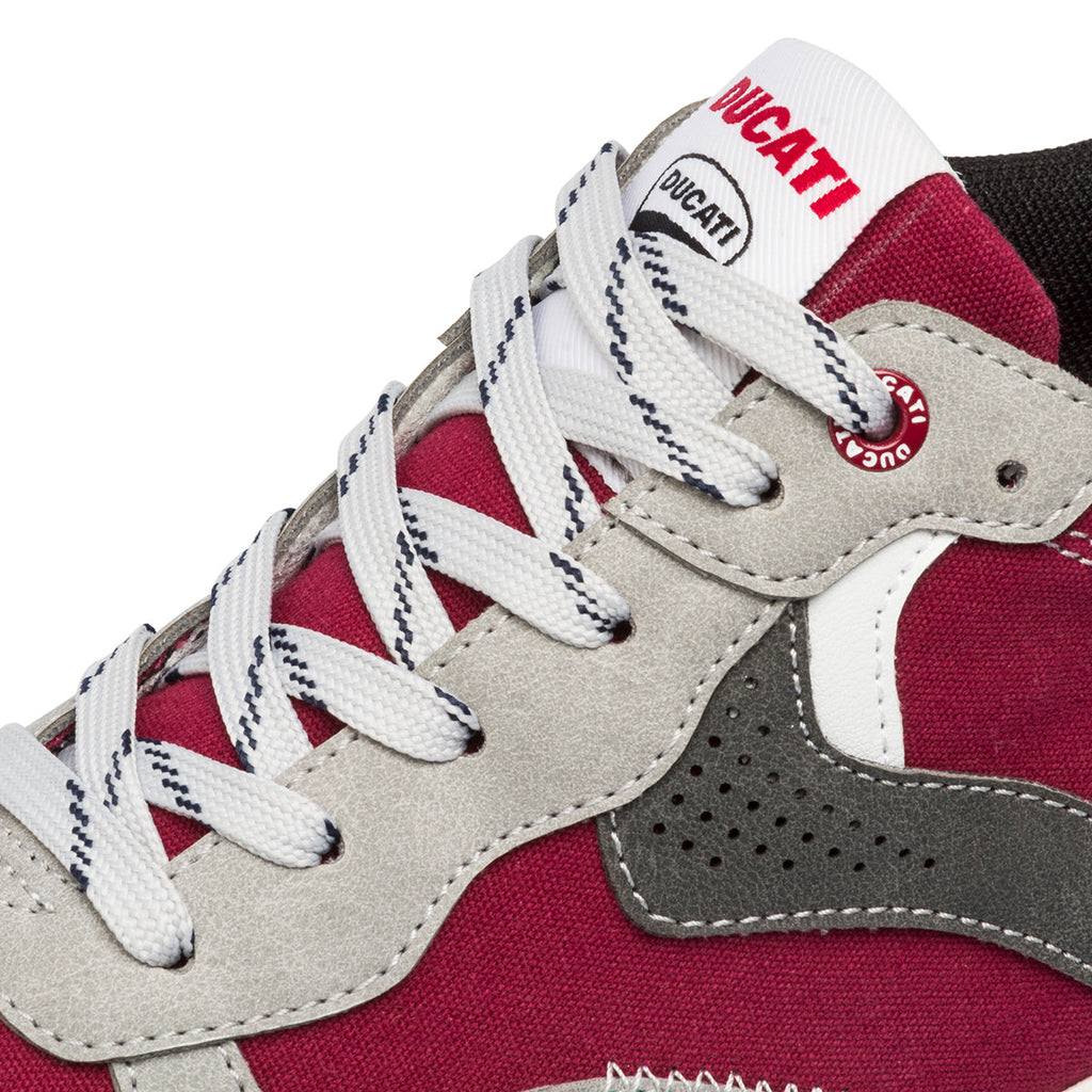 Sneakers bicolore da uomo con logo laterale Ducati