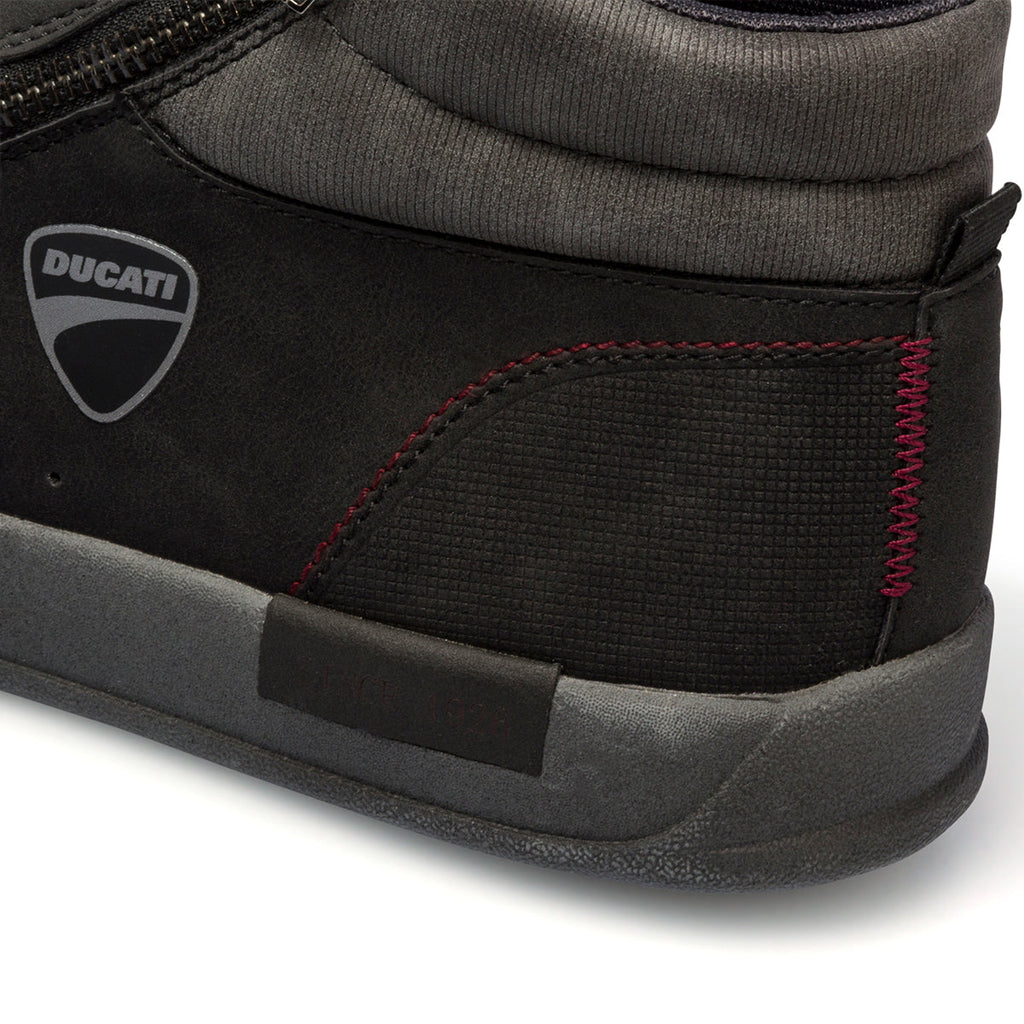 Sneakers alte nere da uomo con zip laterale Ducati