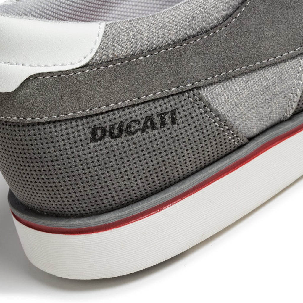 Stringate casual grigie effetto traforato Ducati