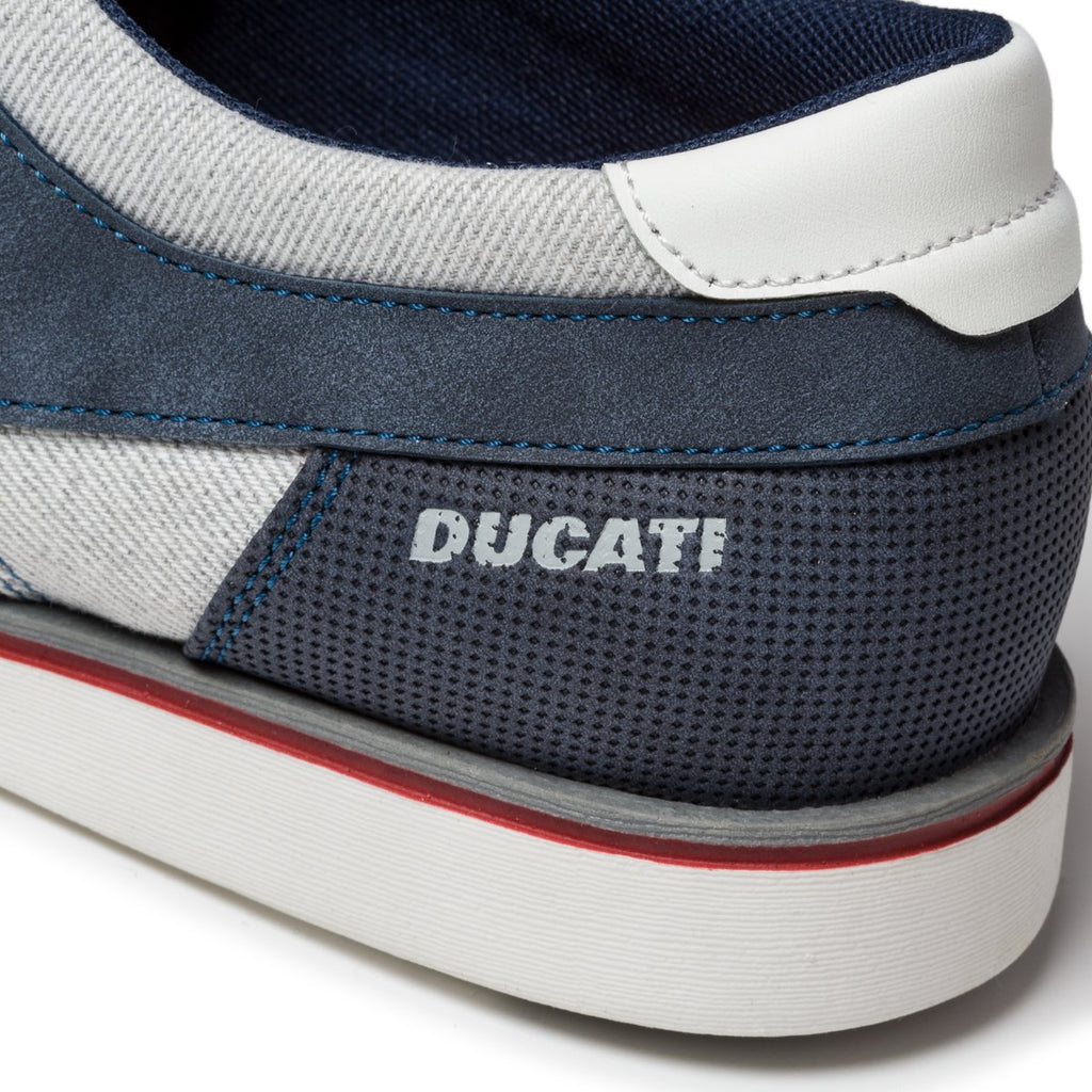 Stringate casual blu navy effetto traforato Ducati