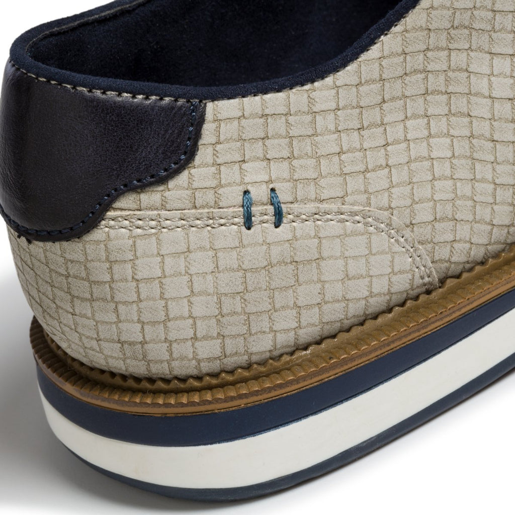 Stringate grigie in similpelle martellata con allacciatura Derby Patrick