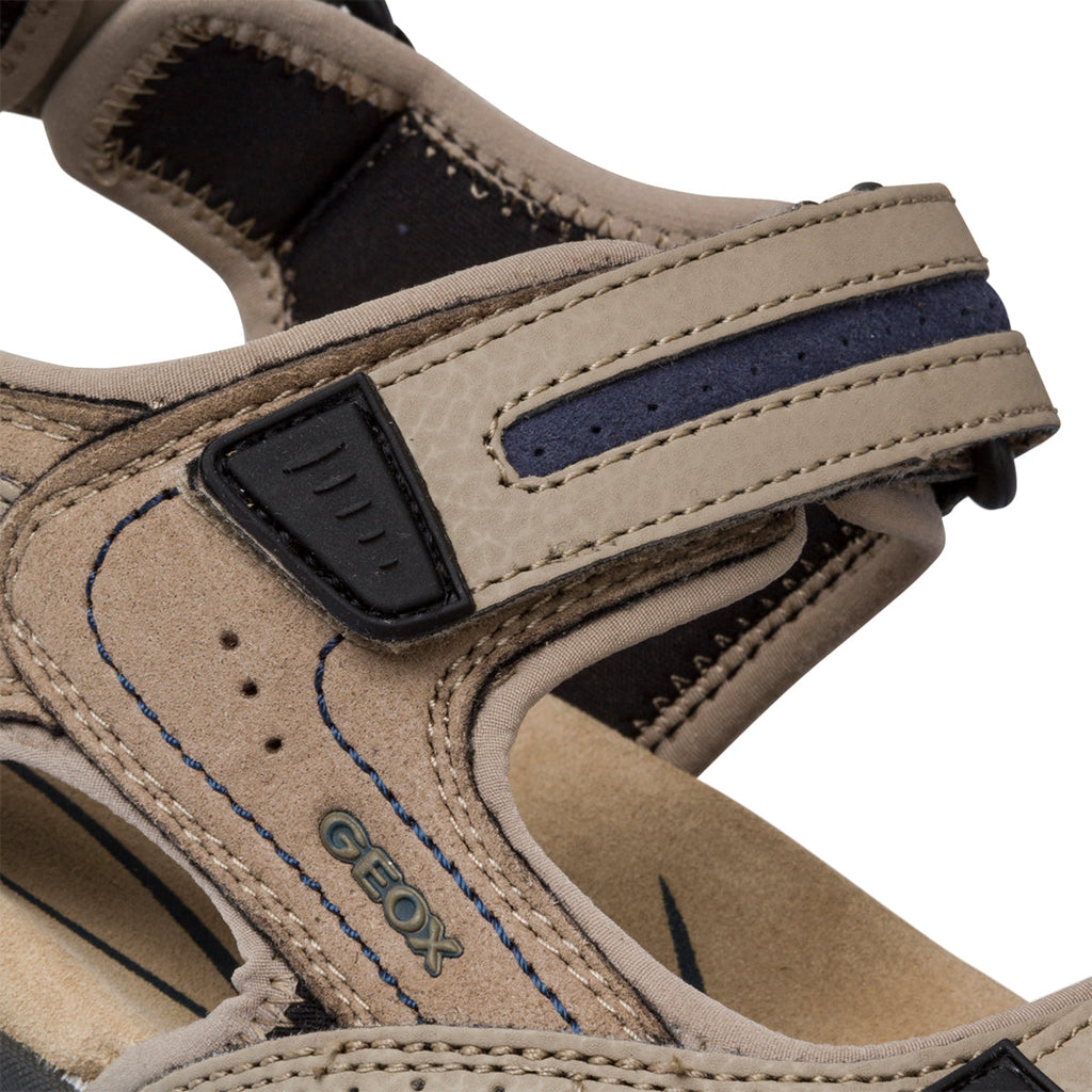 Sandali beige traforati da uomo Geox Strada