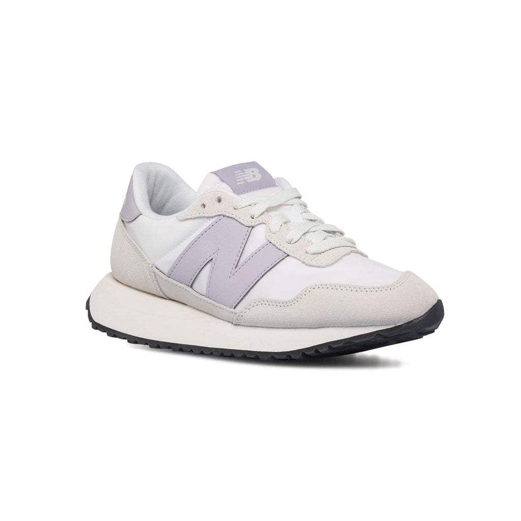 Sneakers bianche da donna con maxi-logo New Balance 237