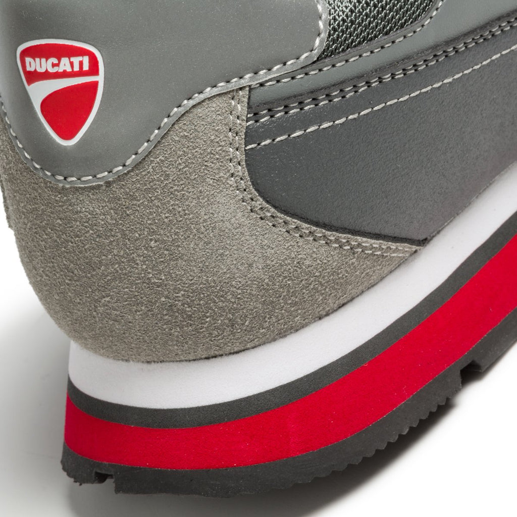 Sneakers grigie con dettagli rossi Ducati Arsene