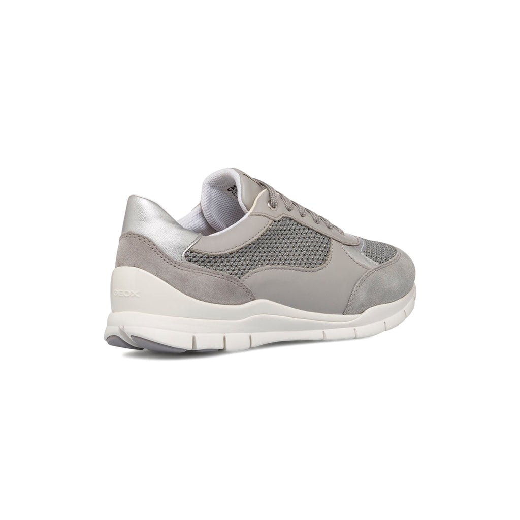 Sneakers grigie in pelle e mesh da donna Geox Sukie