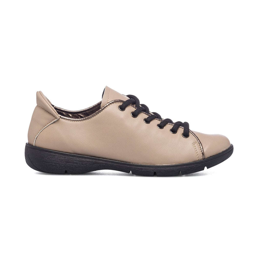 Scarpe comfort beige con lacci neri P Soft